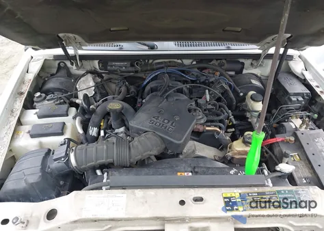 2005 Ford Explorer Sport Trac Adrenalin/Xls/Xlt z USA, uszkodzony, nr VIN 1FMZU77K75UB23706